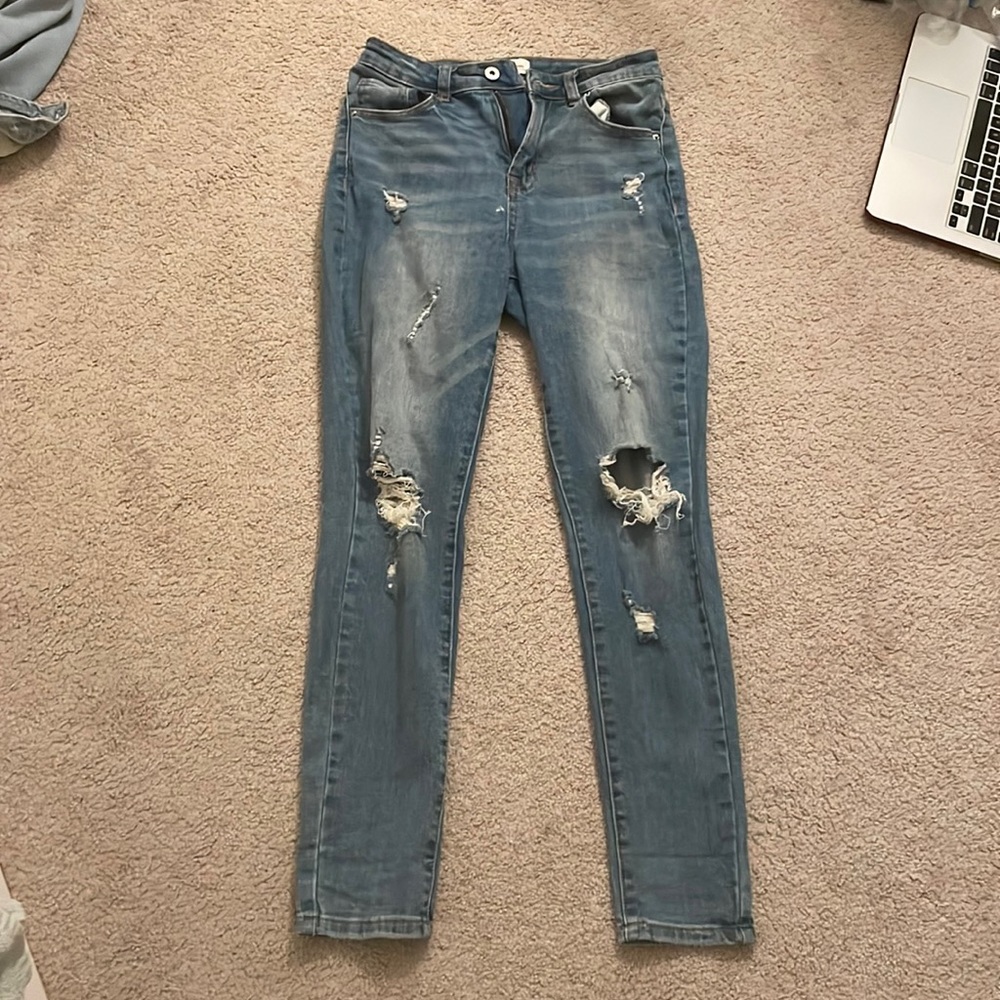 Ripped Skinny Jeans